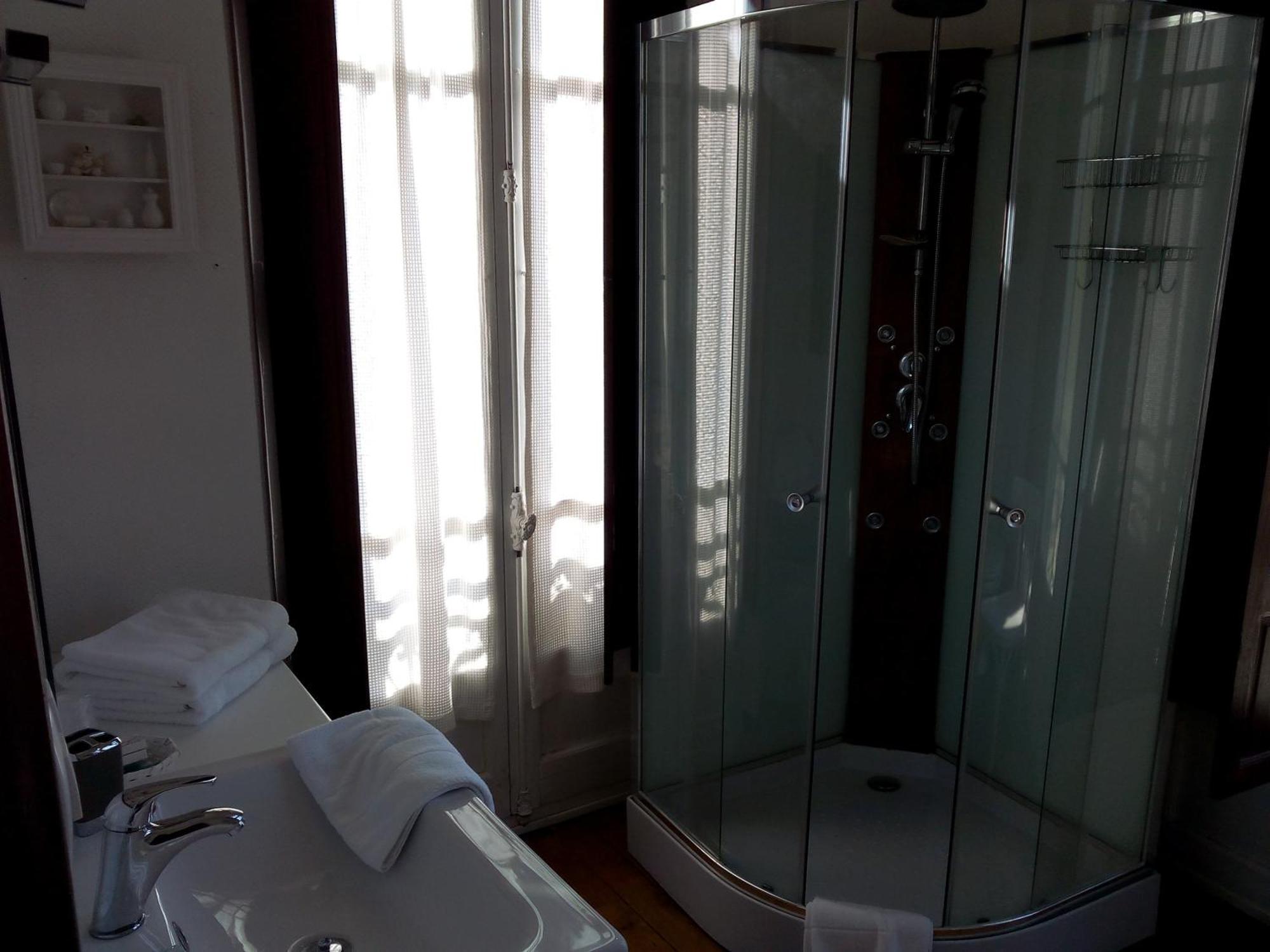 Bed and Breakfast Castel De La Pique Bagneres-de-Luchon Екстер'єр фото